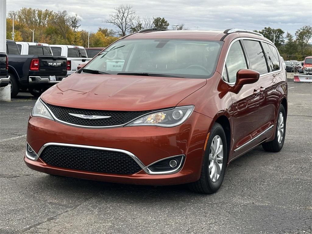 used 2018 Chrysler Pacifica car, priced at $17,995