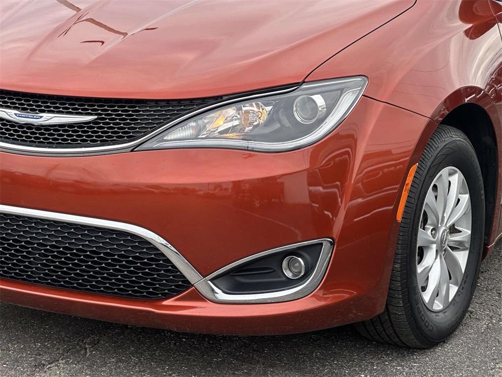 used 2018 Chrysler Pacifica car, priced at $17,995