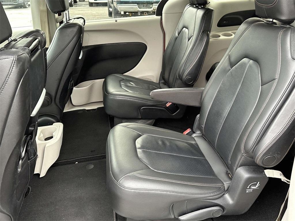 used 2018 Chrysler Pacifica car, priced at $17,995