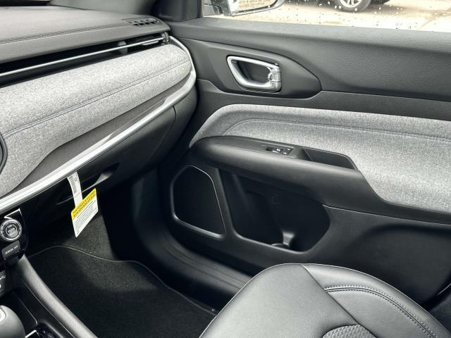 new 2025 Jeep Compass car, priced at $30,002