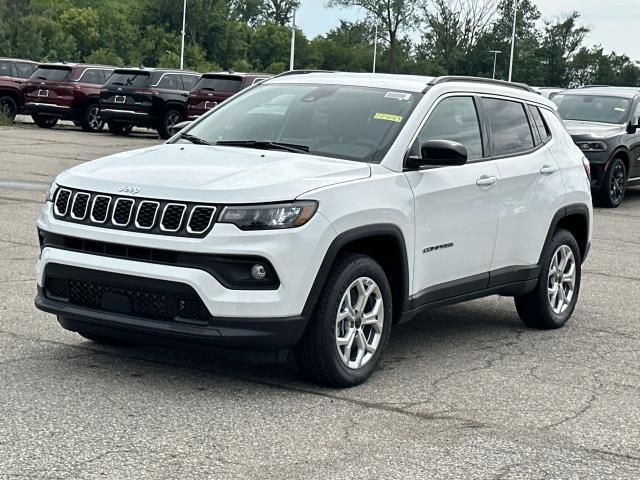 new 2025 Jeep Compass car, priced at $30,002