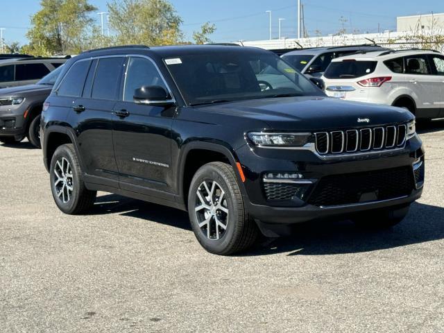 new 2025 Jeep Grand Cherokee car, priced at $46,543