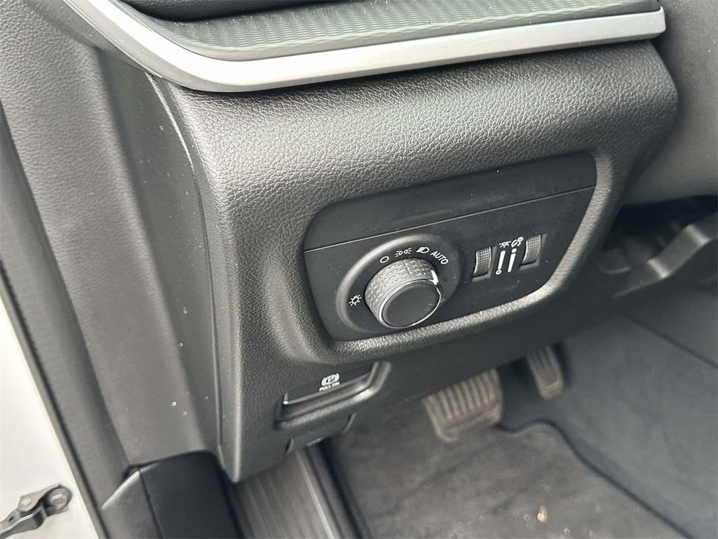 used 2023 Jeep Grand Cherokee L car, priced at $33,995