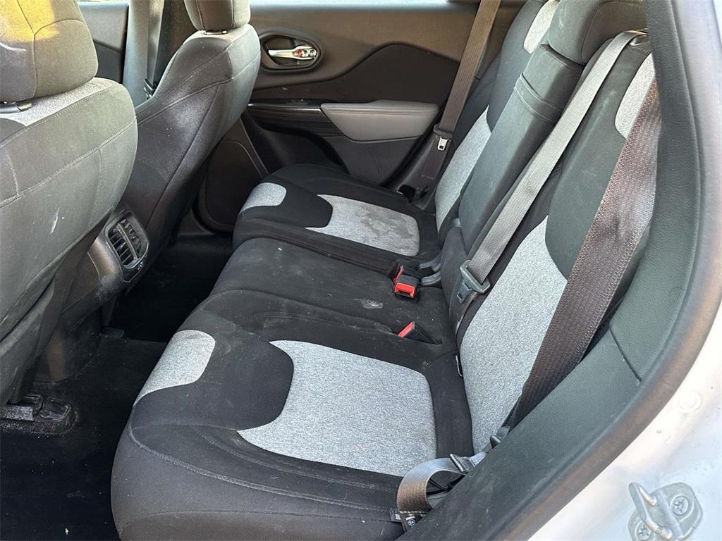 used 2014 Jeep Cherokee car, priced at $9,995