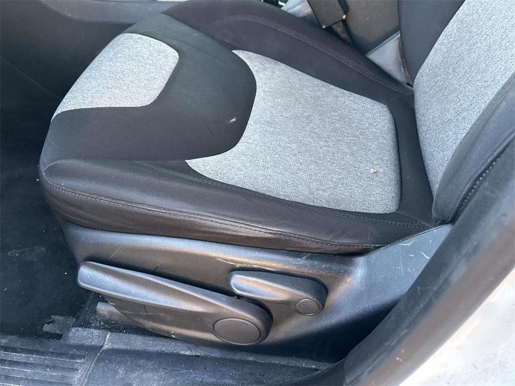 used 2014 Jeep Cherokee car, priced at $9,995