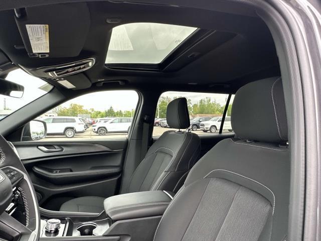 new 2025 Jeep Grand Cherokee L car, priced at $45,015