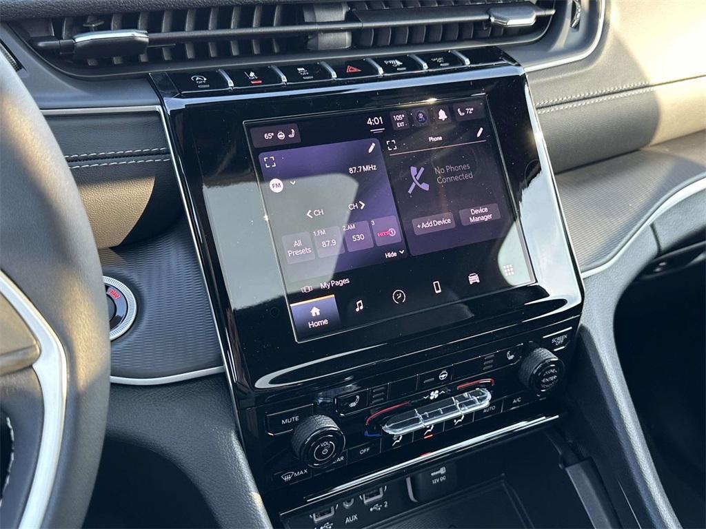 new 2025 Jeep Grand Cherokee car, priced at $47,188