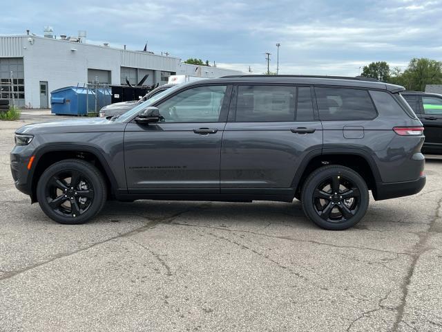 new 2024 Jeep Grand Cherokee L car, priced at $49,354