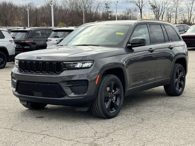 new 2025 Jeep Grand Cherokee car, priced at $46,864