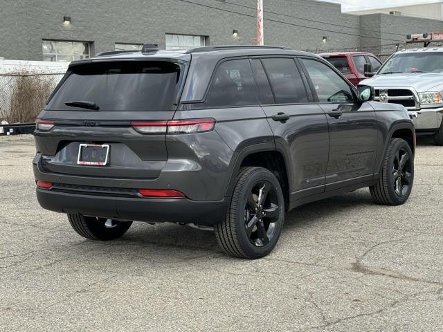 new 2025 Jeep Grand Cherokee car, priced at $46,864