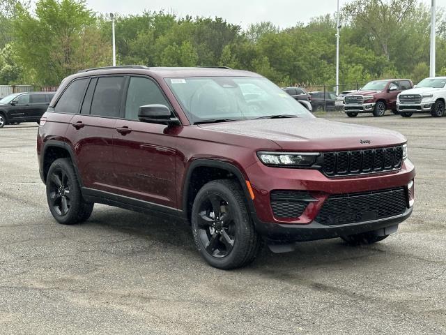new 2025 Jeep Grand Cherokee car, priced at $47,063
