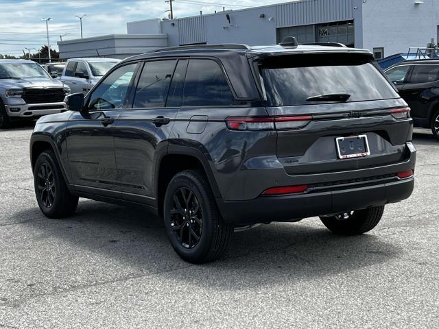 new 2024 Jeep Grand Cherokee car, priced at $45,914