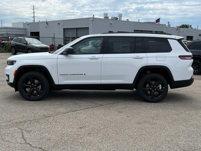 new 2024 Jeep Grand Cherokee L car, priced at $48,818