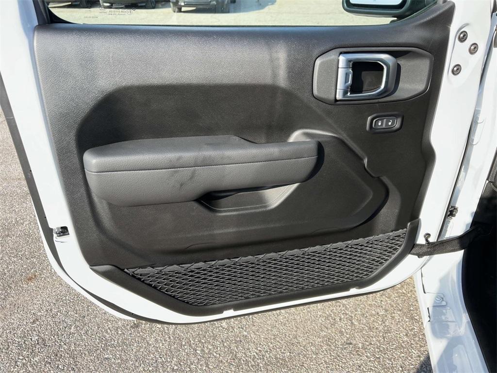new 2026 Jeep Wrangler car, priced at $43,780