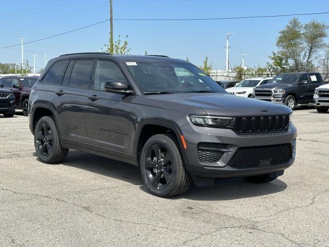 new 2025 Jeep Grand Cherokee car, priced at $47,063