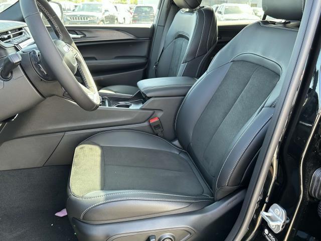 new 2025 Jeep Grand Cherokee L car, priced at $49,023