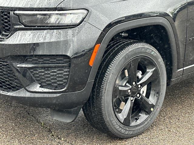 new 2025 Jeep Grand Cherokee car, priced at $47,063