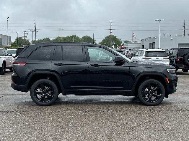 new 2025 Jeep Grand Cherokee car, priced at $47,063