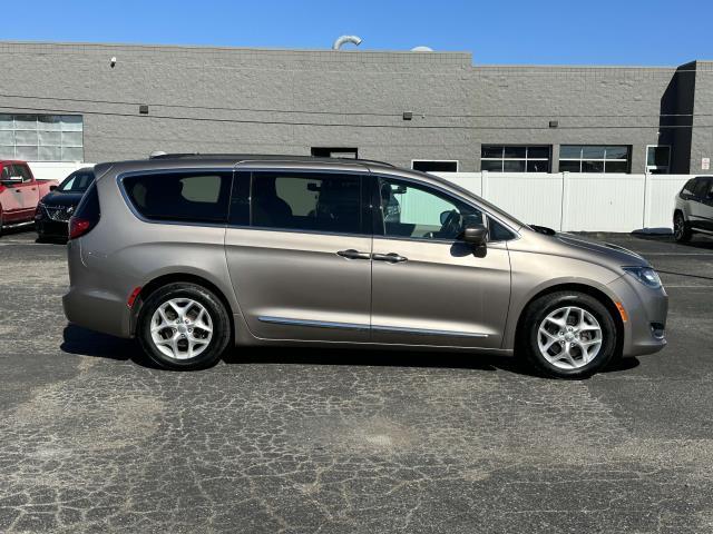 used 2017 Chrysler Pacifica car, priced at $13,995