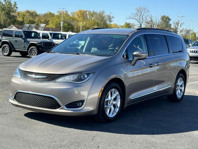 used 2017 Chrysler Pacifica car, priced at $13,995