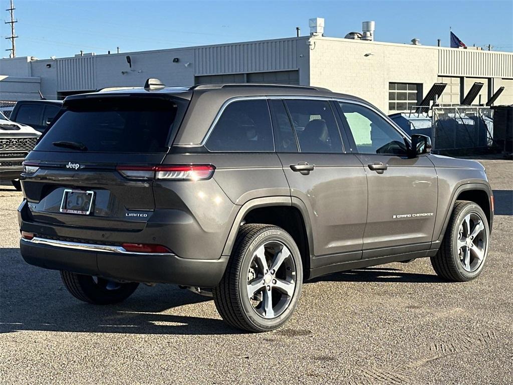 new 2025 Jeep Grand Cherokee car, priced at $51,493