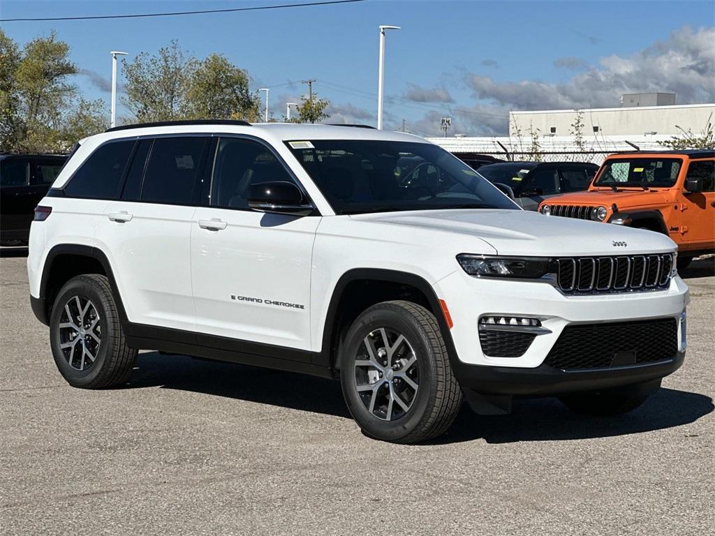 new 2025 Jeep Grand Cherokee car, priced at $46,331