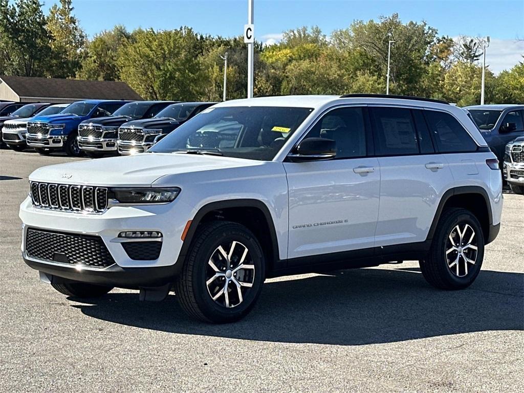 new 2025 Jeep Grand Cherokee car, priced at $46,331