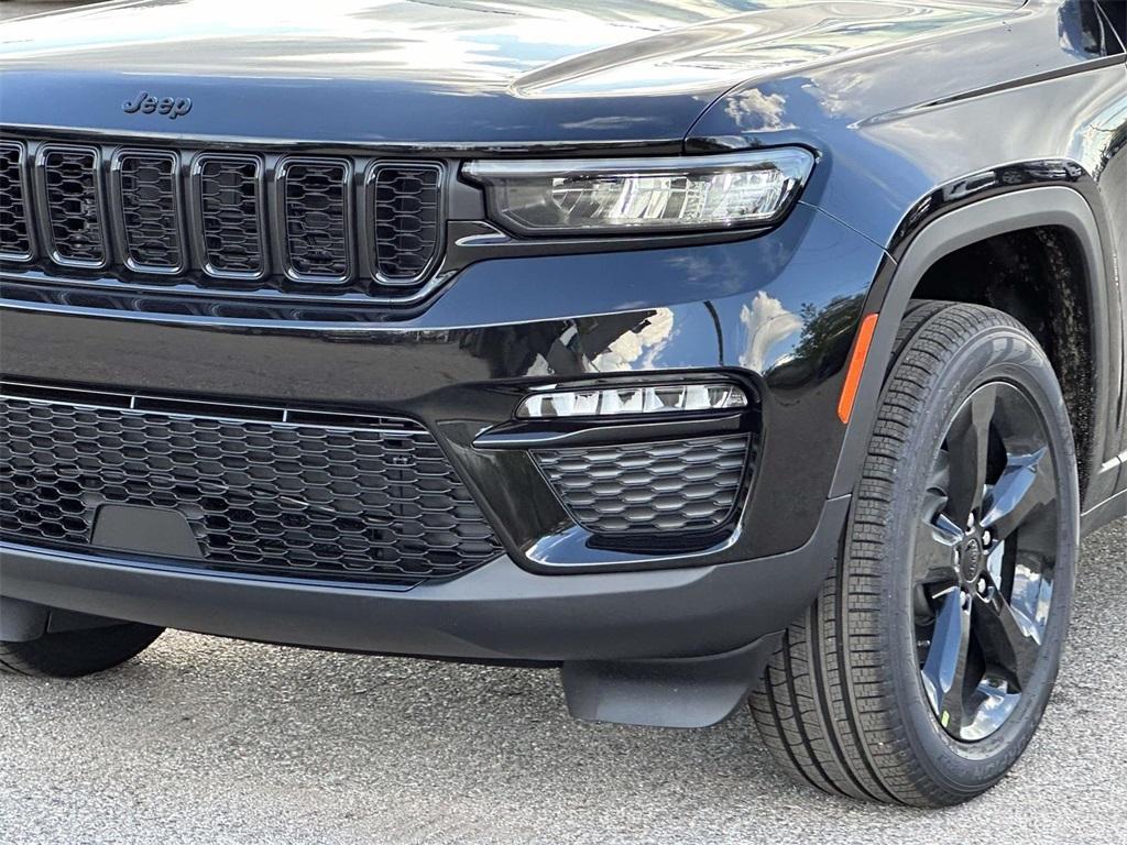 new 2025 Jeep Grand Cherokee car, priced at $51,583
