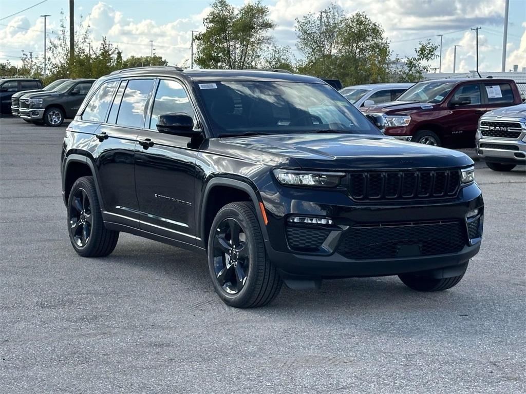 new 2025 Jeep Grand Cherokee car, priced at $51,583