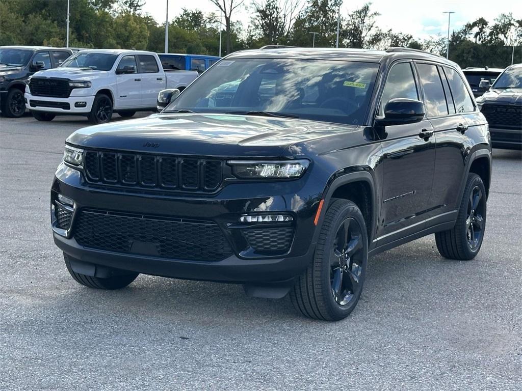 new 2025 Jeep Grand Cherokee car, priced at $51,583
