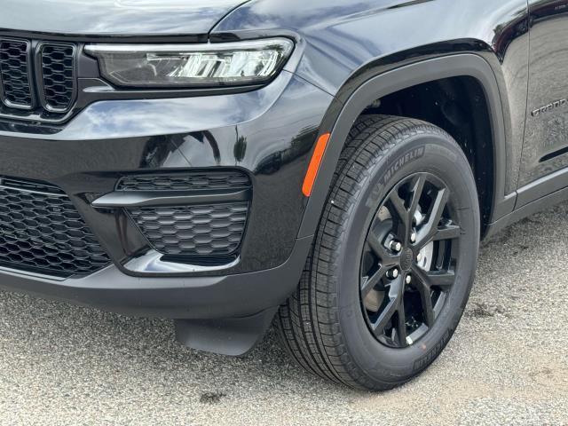 new 2024 Jeep Grand Cherokee car, priced at $46,364