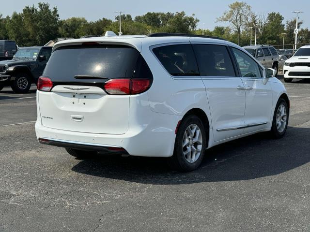 used 2017 Chrysler Pacifica car, priced at $14,495