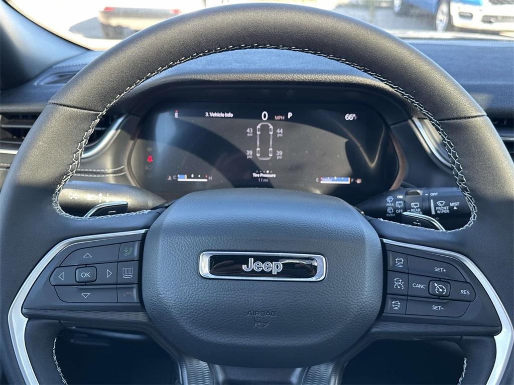 new 2025 Jeep Grand Cherokee L car, priced at $49,148