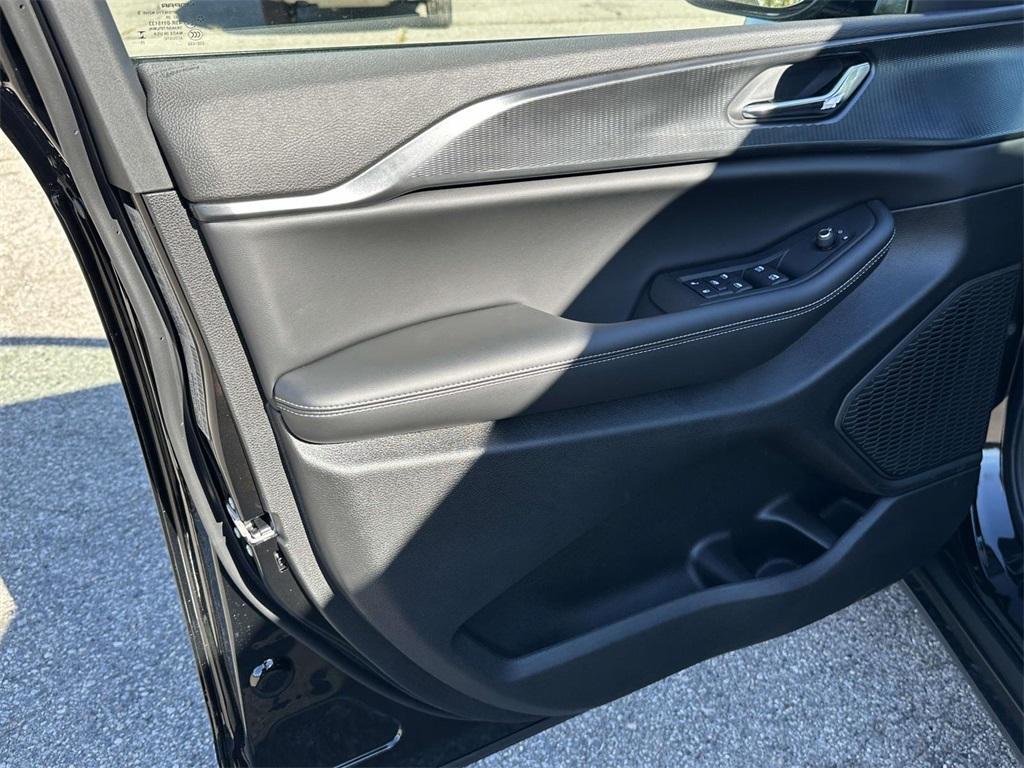 new 2025 Jeep Grand Cherokee L car, priced at $49,148