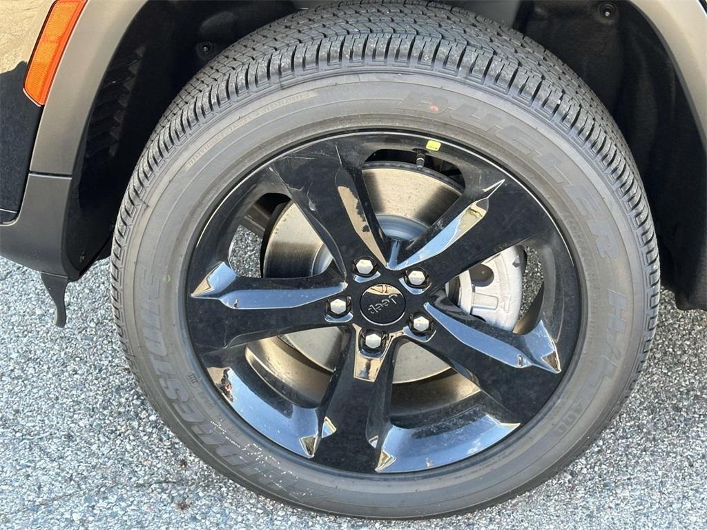 new 2025 Jeep Grand Cherokee L car, priced at $49,148