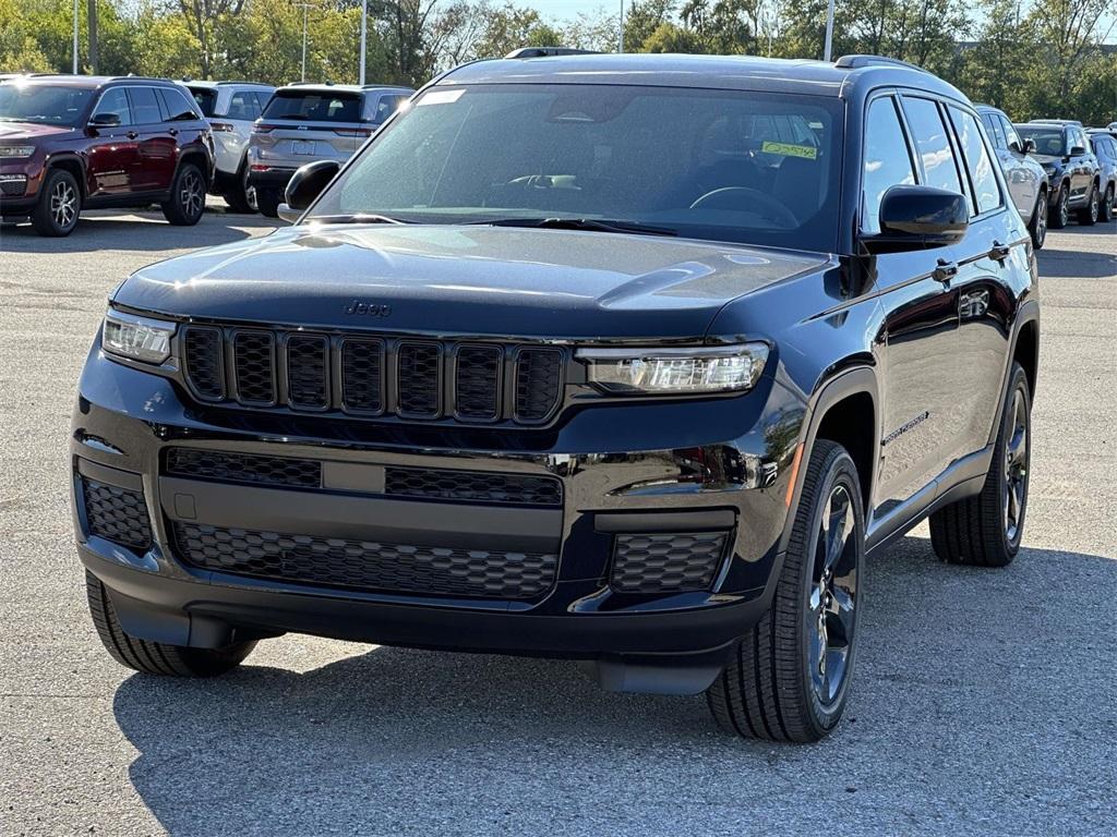 new 2025 Jeep Grand Cherokee L car, priced at $49,148