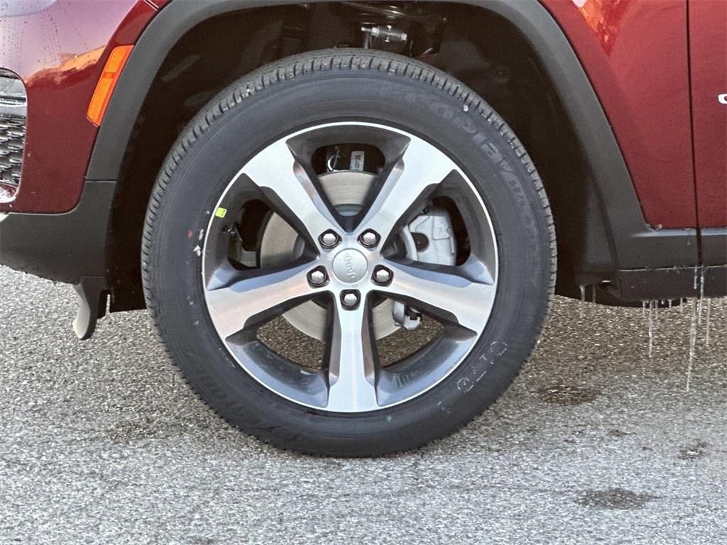 new 2025 Jeep Grand Cherokee car, priced at $51,493