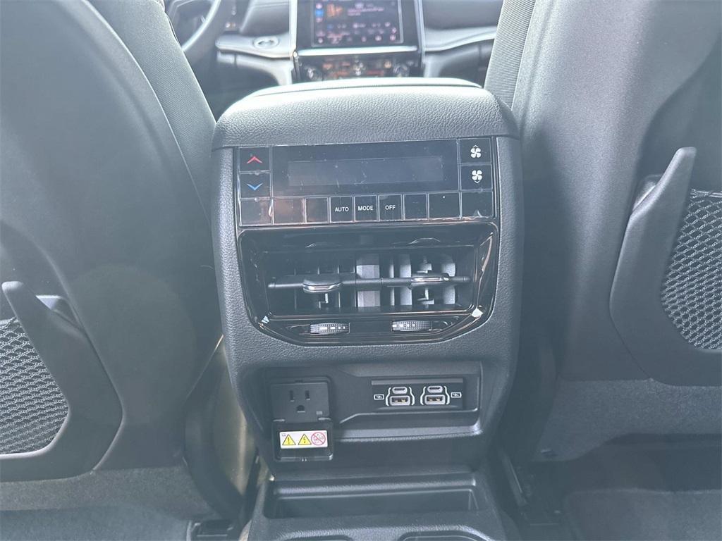 new 2025 Jeep Grand Cherokee L car, priced at $47,668