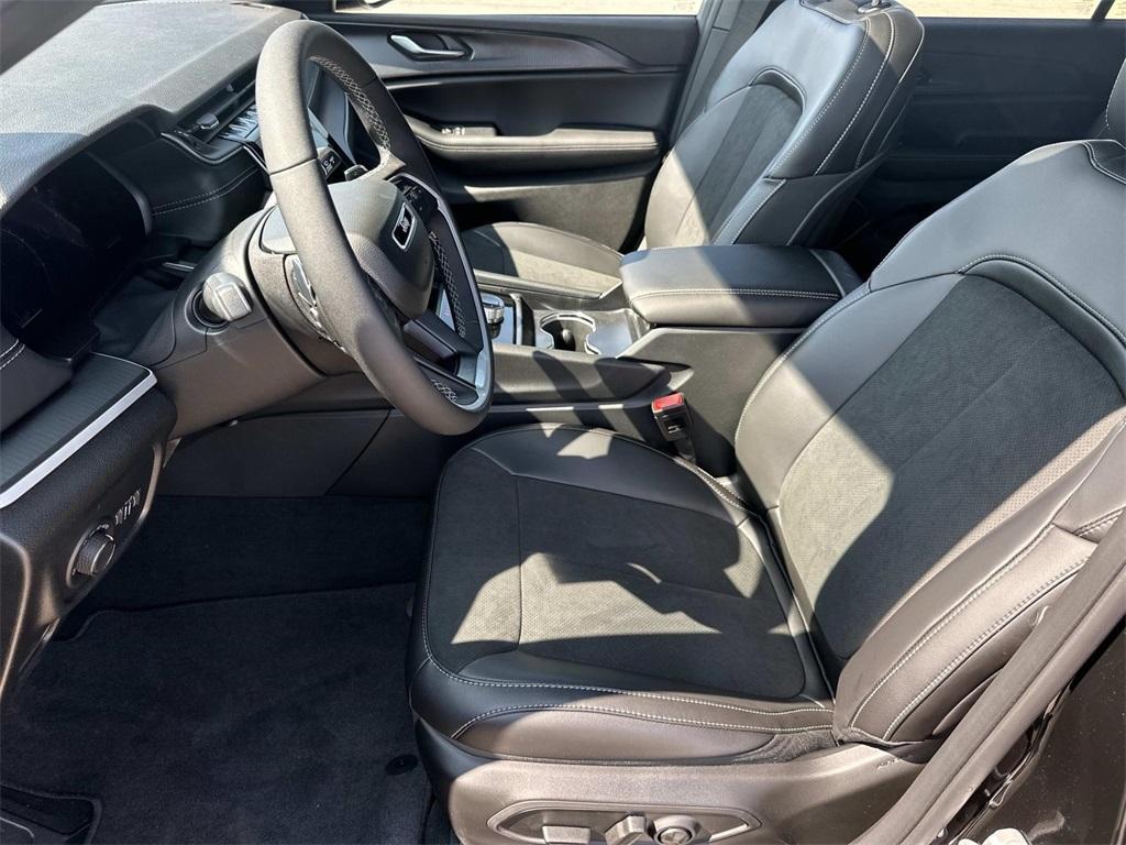 new 2025 Jeep Grand Cherokee L car, priced at $47,668