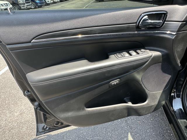 used 2021 Jeep Grand Cherokee car, priced at $28,995
