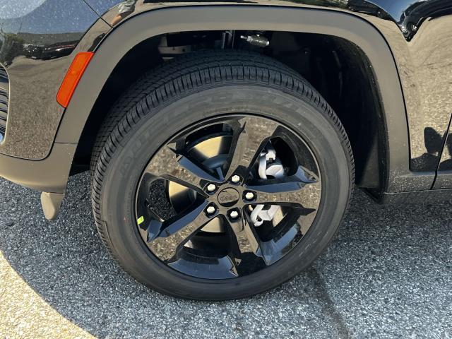 new 2024 Jeep Grand Cherokee L car, priced at $49,354