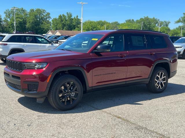 new 2024 Jeep Grand Cherokee L car, priced at $47,874