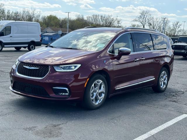 used 2021 Chrysler Pacifica Hybrid car, priced at $35,995