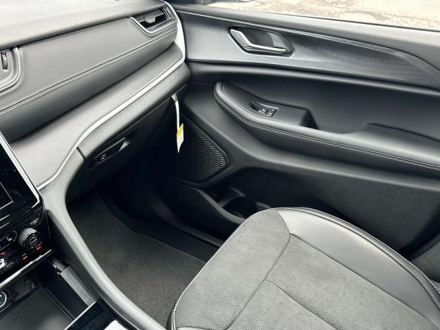 new 2025 Jeep Grand Cherokee L car, priced at $49,023