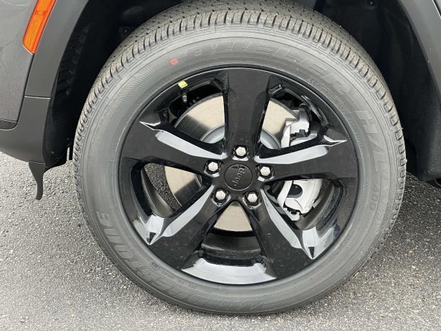 new 2025 Jeep Grand Cherokee L car, priced at $49,023