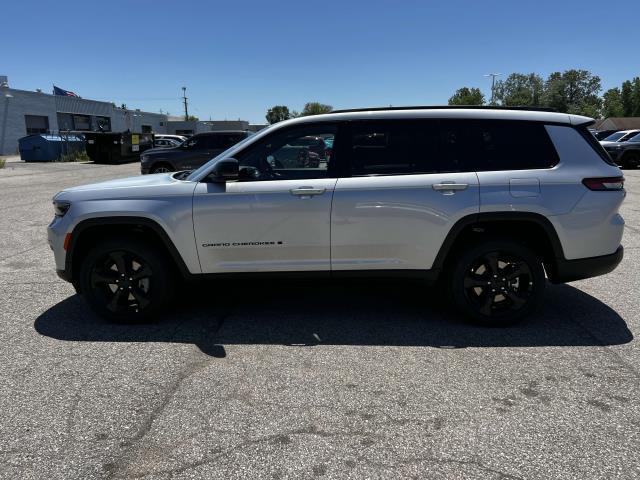 new 2024 Jeep Grand Cherokee L car, priced at $49,354