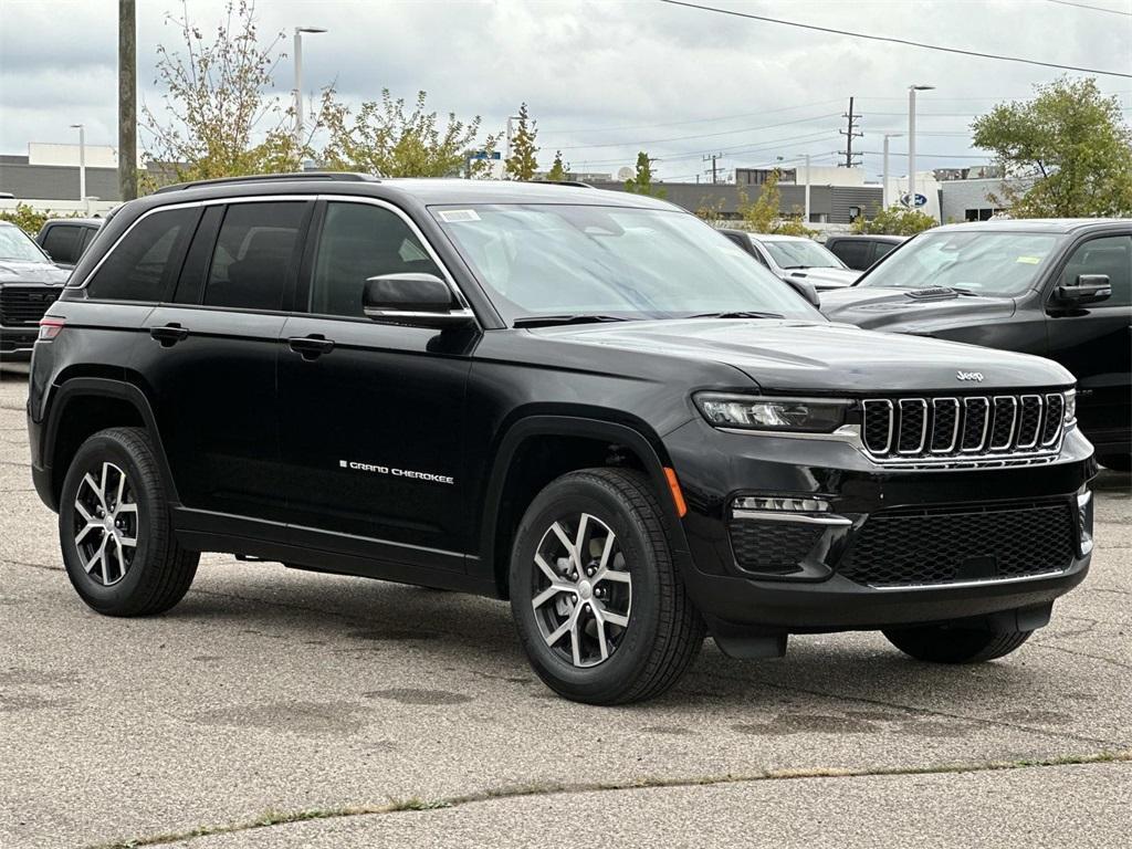 new 2025 Jeep Grand Cherokee car, priced at $46,867