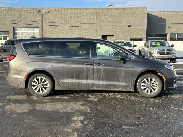 used 2022 Chrysler Pacifica Hybrid car, priced at $29,995