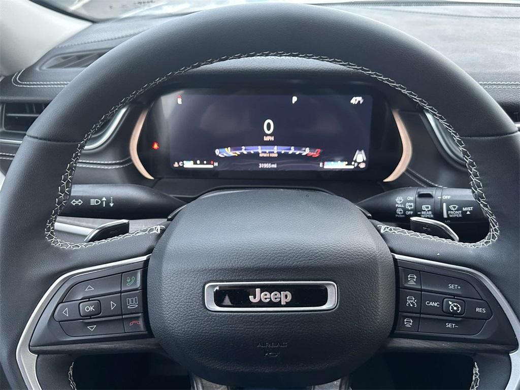used 2023 Jeep Grand Cherokee car, priced at $32,679