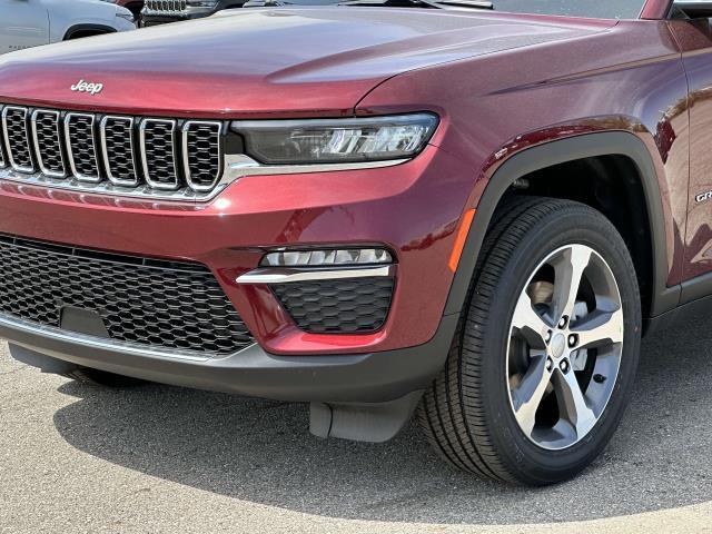 new 2025 Jeep Grand Cherokee car, priced at $52,966